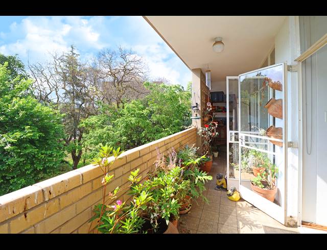 1 BEDROOM APARTMENT FOR SALE IN HOUGHTON ESTATE
